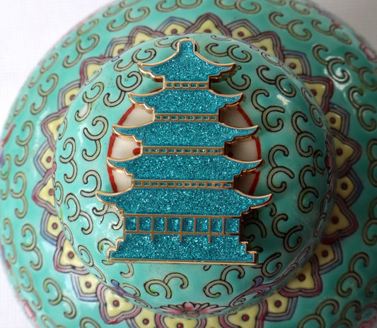 Blue Glitter Pagoda Needle Minder (Large)