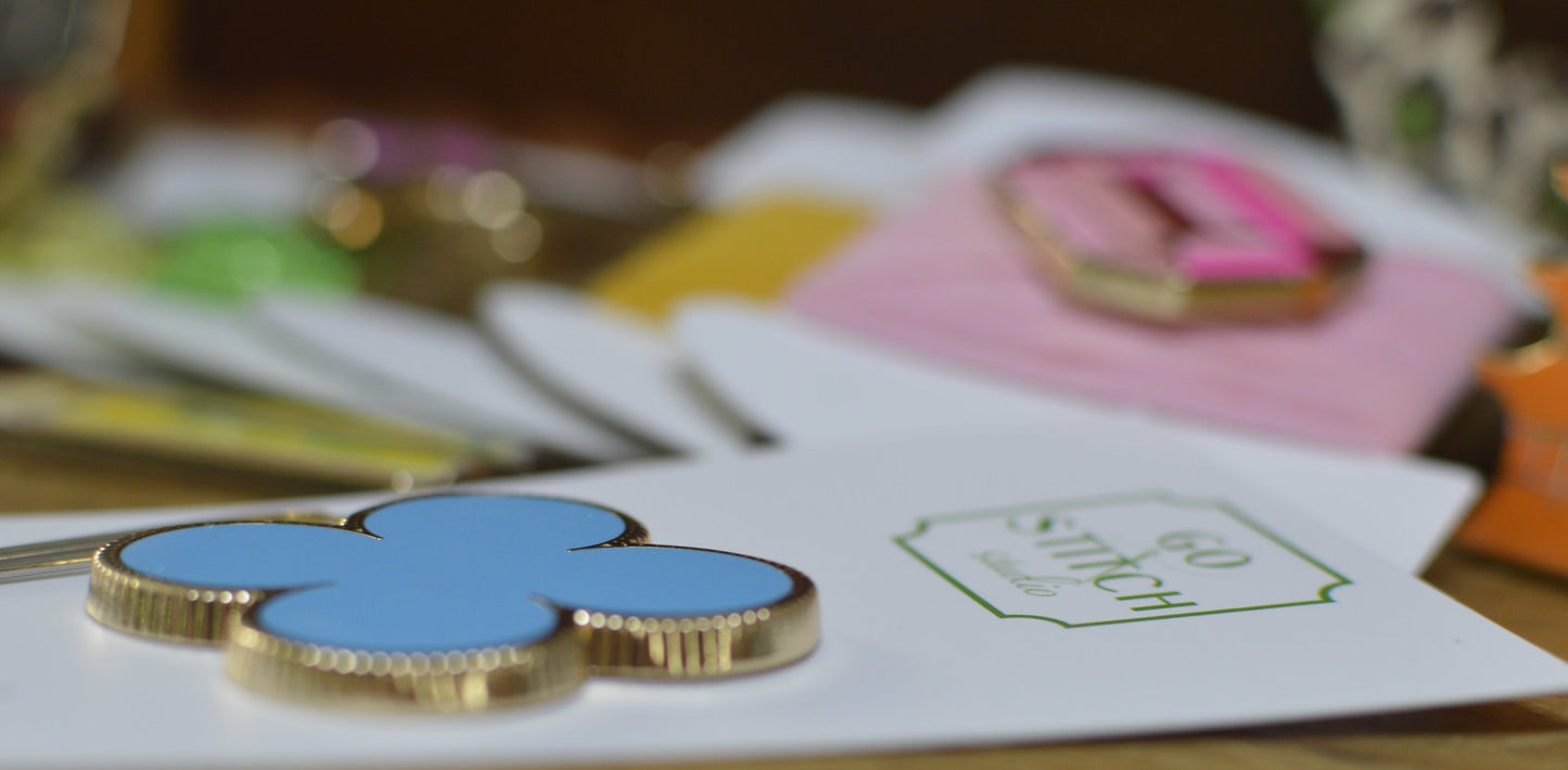Empire Turquoise Clover Needle Minder