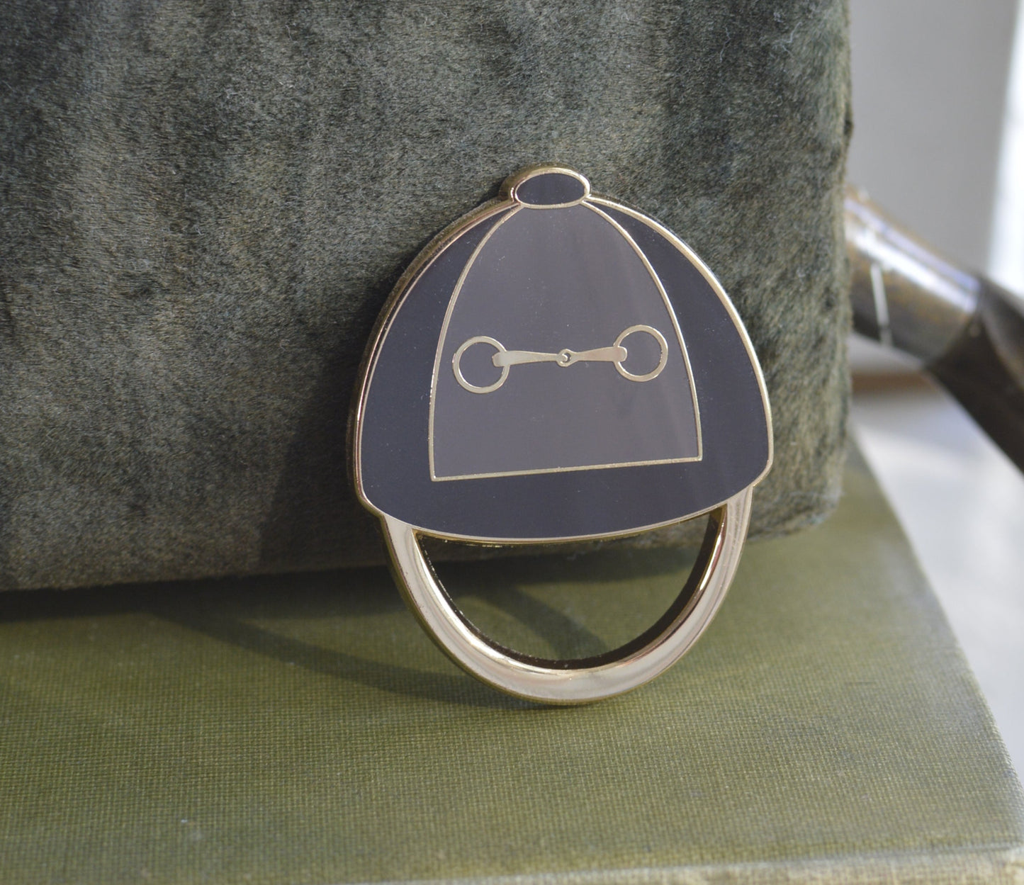 Equestrian Riding Hat Needle Minder