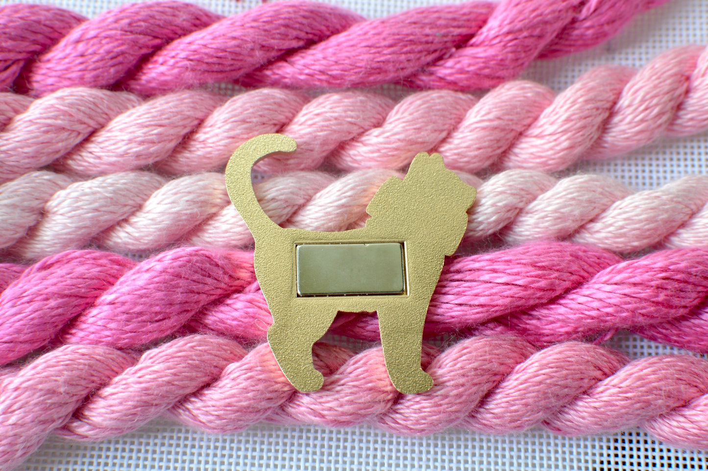 Leopard Kitty Pink Bow Needle Minder