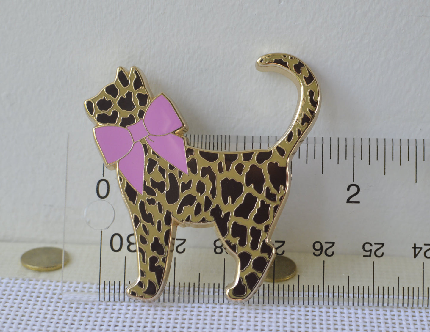 Leopard Kitty Pink Bow Needle Minder