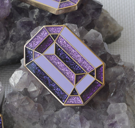 The Duchess Amethyst Needle Minder