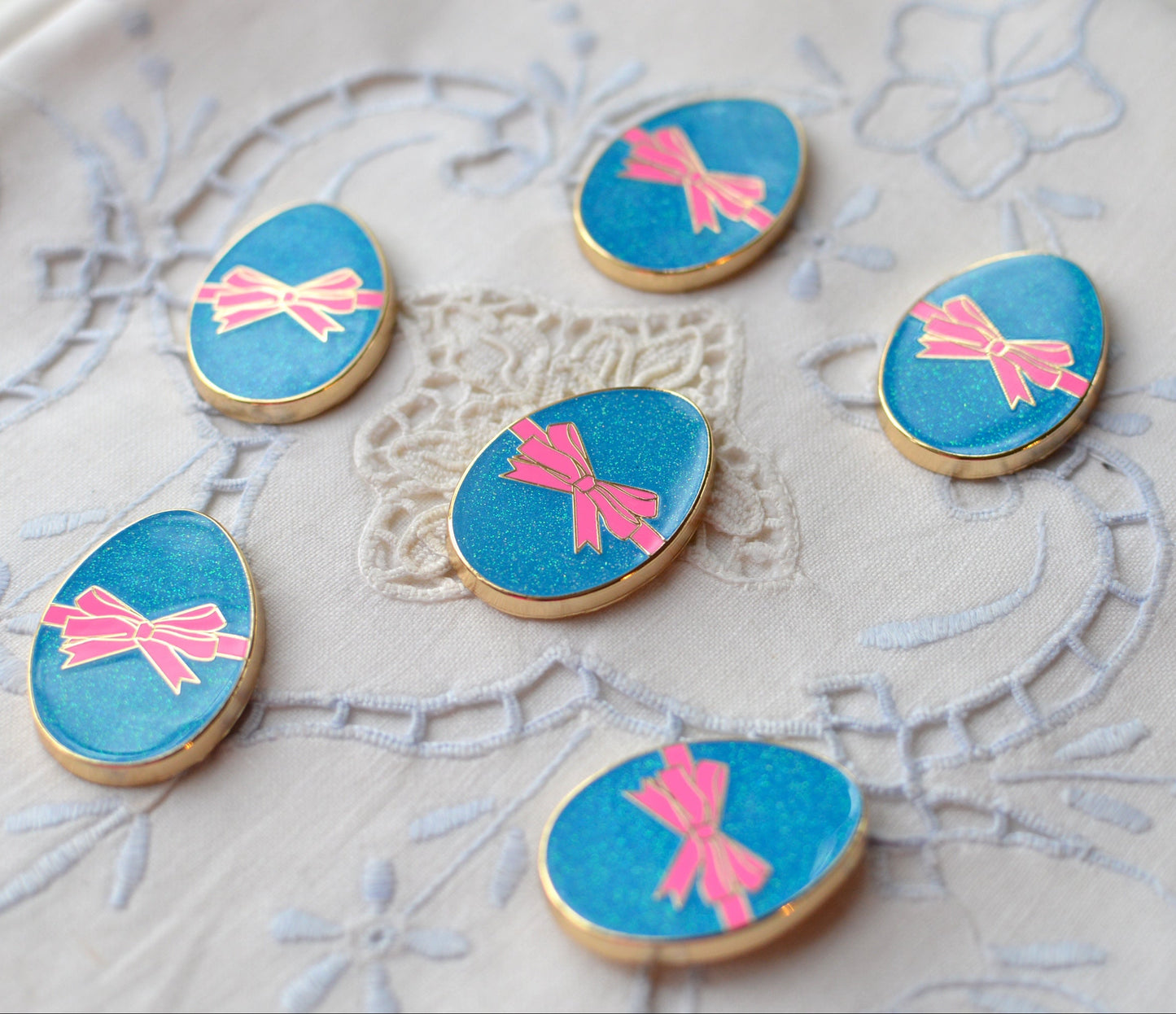 Blue Royale Glitter Egg Needle Minder (Pink version available in stores)