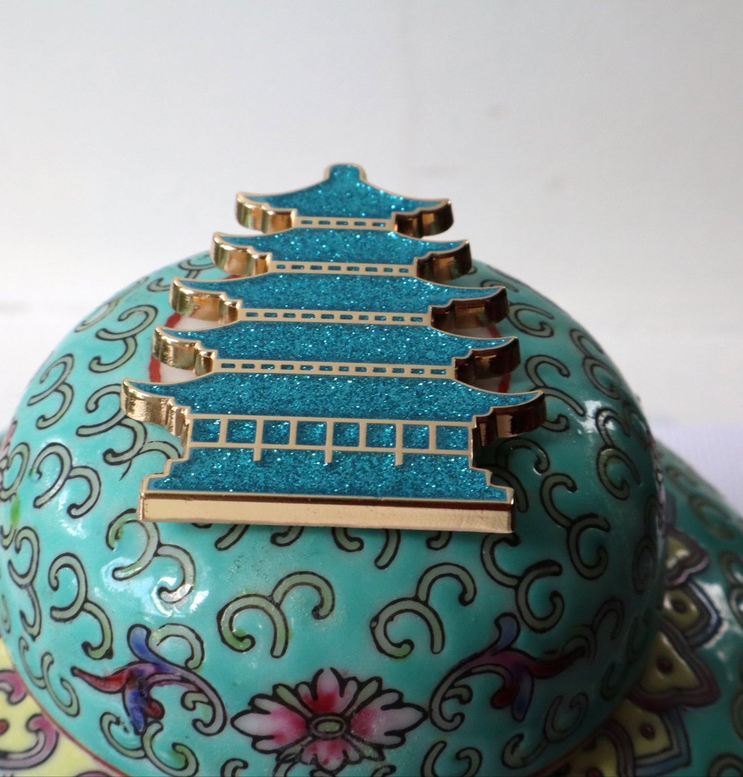 Blue Glitter Pagoda Needle Minder (Large)