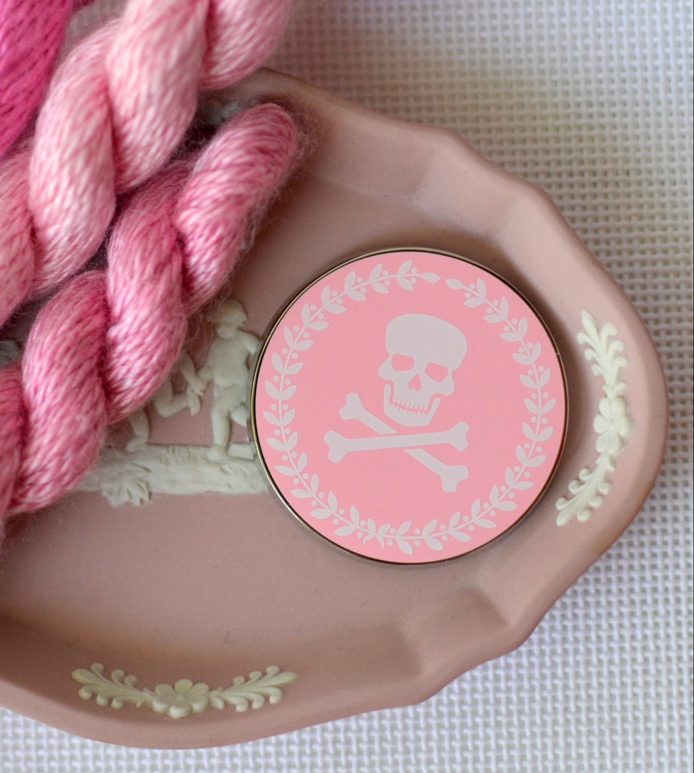 Wholesale Pink Jolly Roger Skull & Crossbones Needle Minder