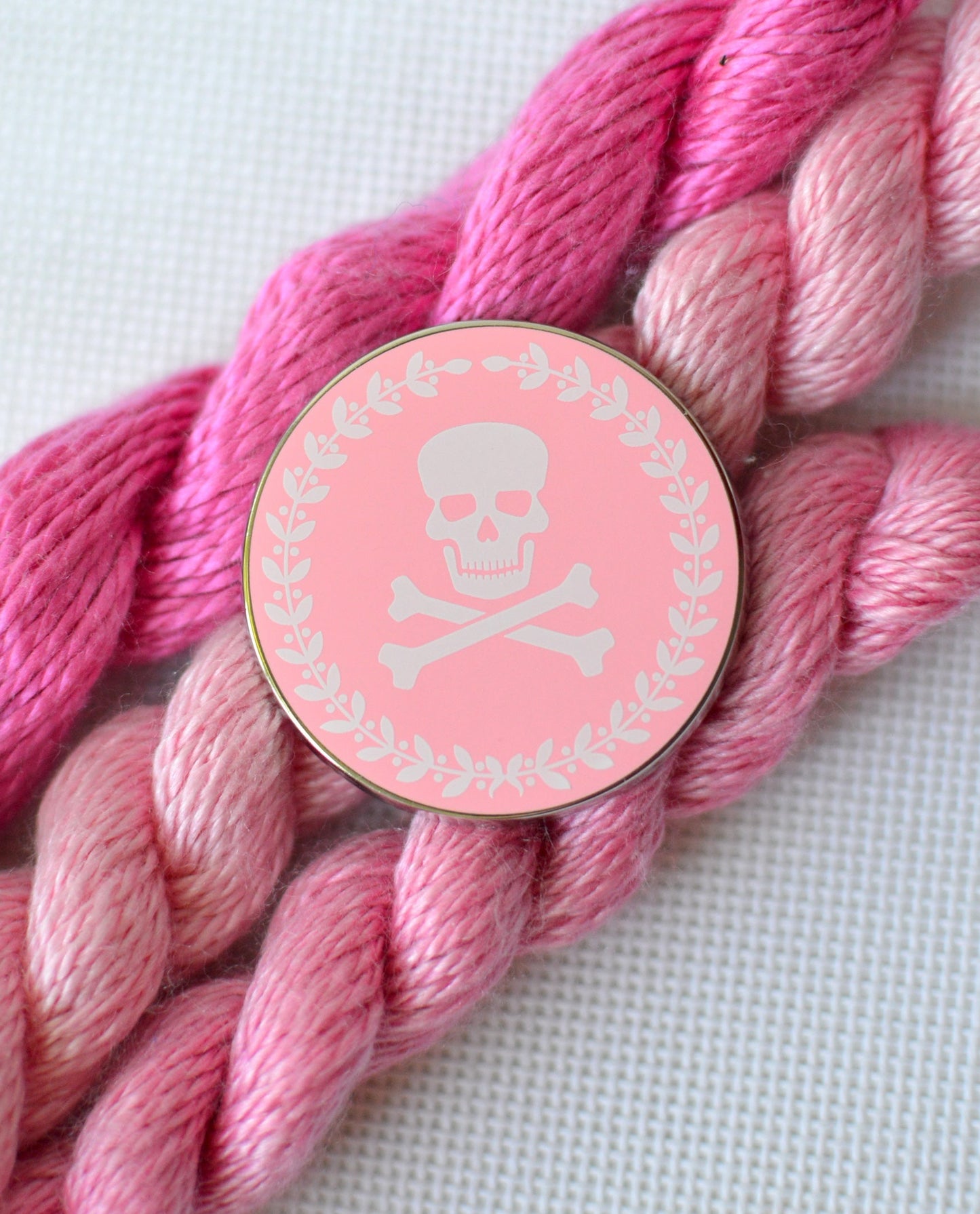 Wholesale Pink Jolly Roger Skull & Crossbones Needle Minder