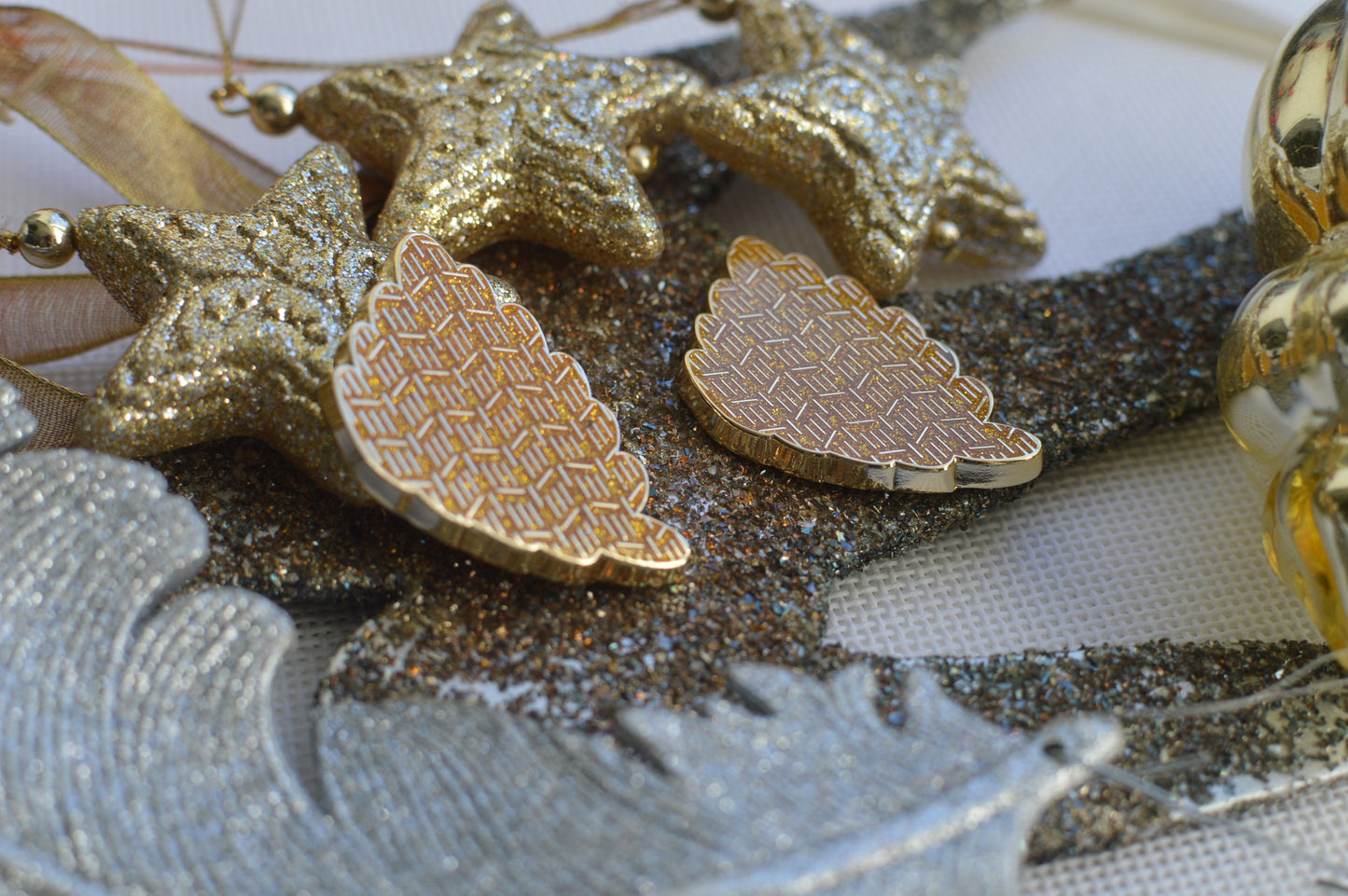Special Edition: Art of the Stitch Angel Wing Needle Minder (Gold & Glitter)