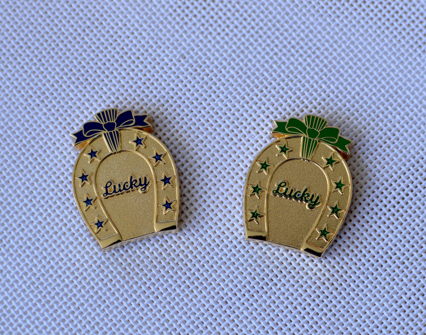 Lucky Star Horseshoe Needle Minder - Sapphire