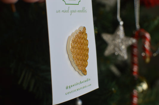 Special Edition: Art of the Stitch Angel Wing Needle Minder (Gold & Glitter)