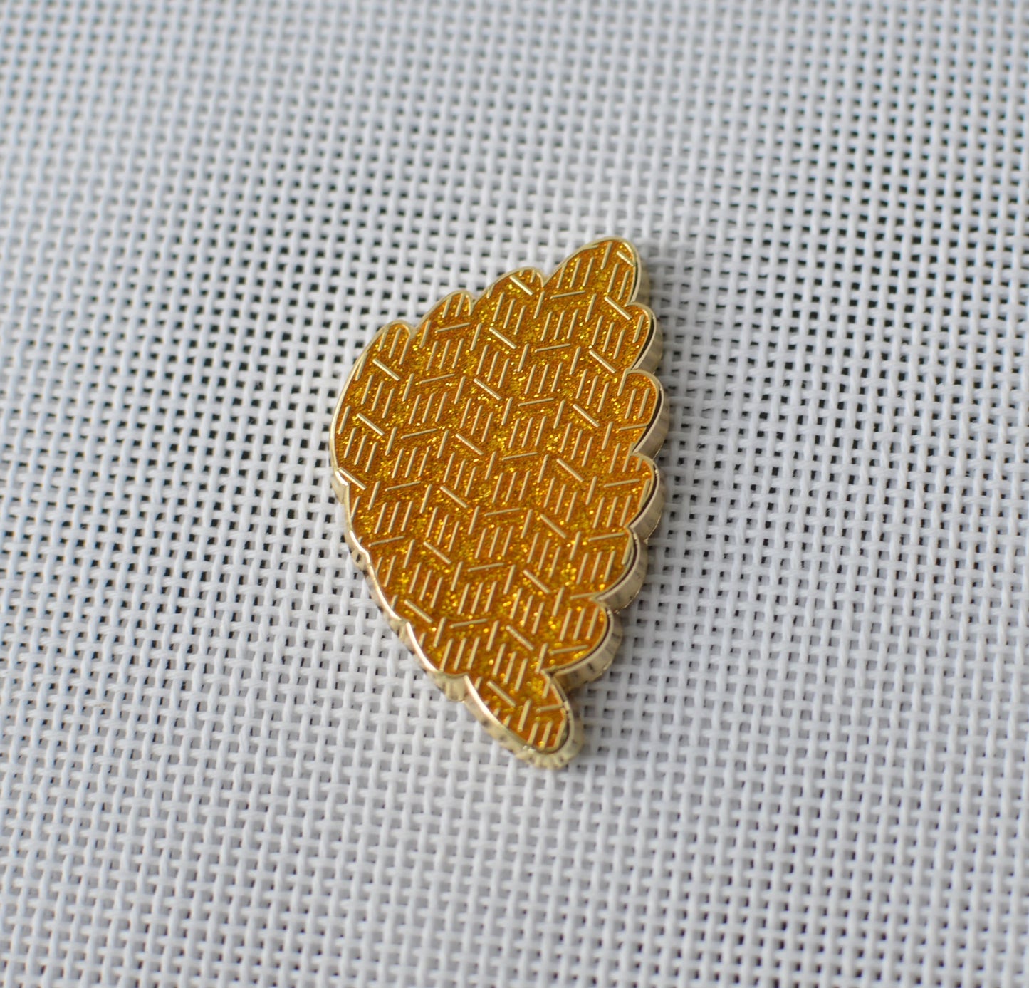 Special Edition: Art of the Stitch Angel Wing Needle Minder (Gold & Glitter)