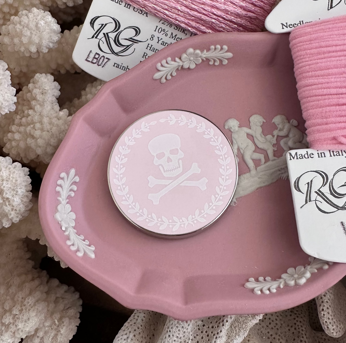 Jolly Roger Pink Cameo Needle Minder - Light Pink