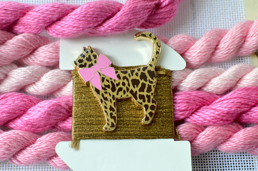 Leopard Kitty Pink Bow Needle Minder