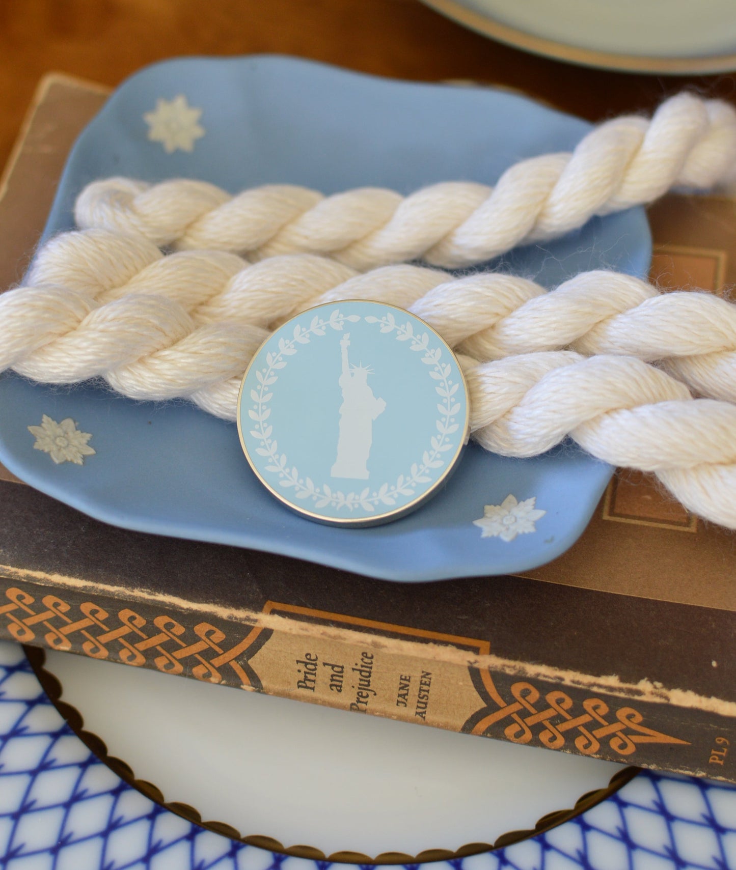 Lady Liberty Wedgewood Style Plate Needle Minder
