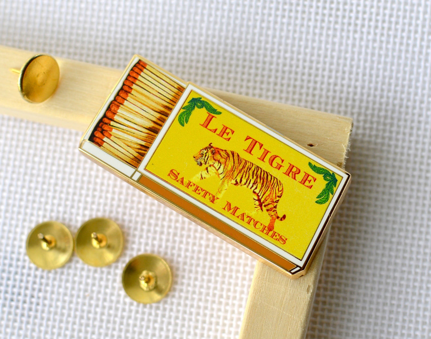 Le Tigre Matchbox Needle Minder
