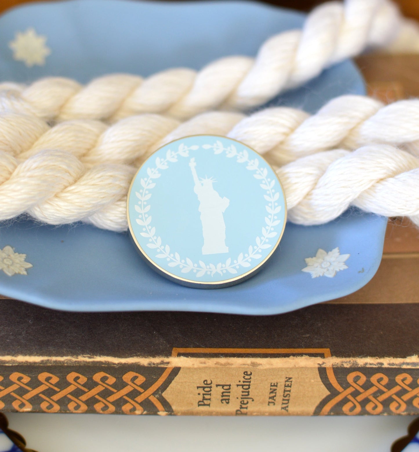 Lady Liberty Wedgewood Style Plate Needle Minder